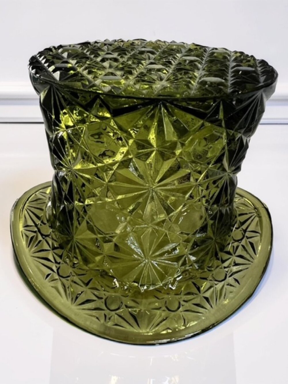 Vintage Fenton Art Glass Green Top Hat Daisy & Button Pattern